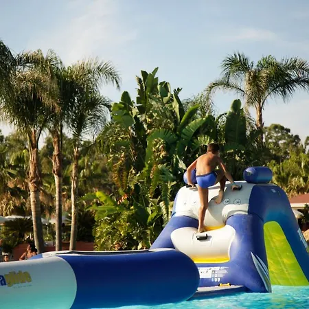 Hotel Vascellero Club 4*