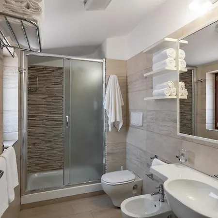 Hotel Vascellero Club
