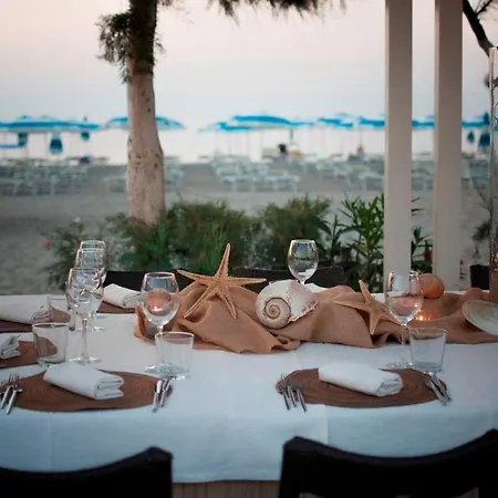 Hotel Vascellero Club