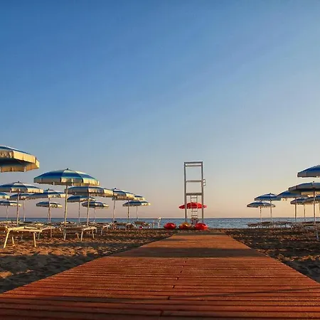 Hotel Vascellero Club 4*